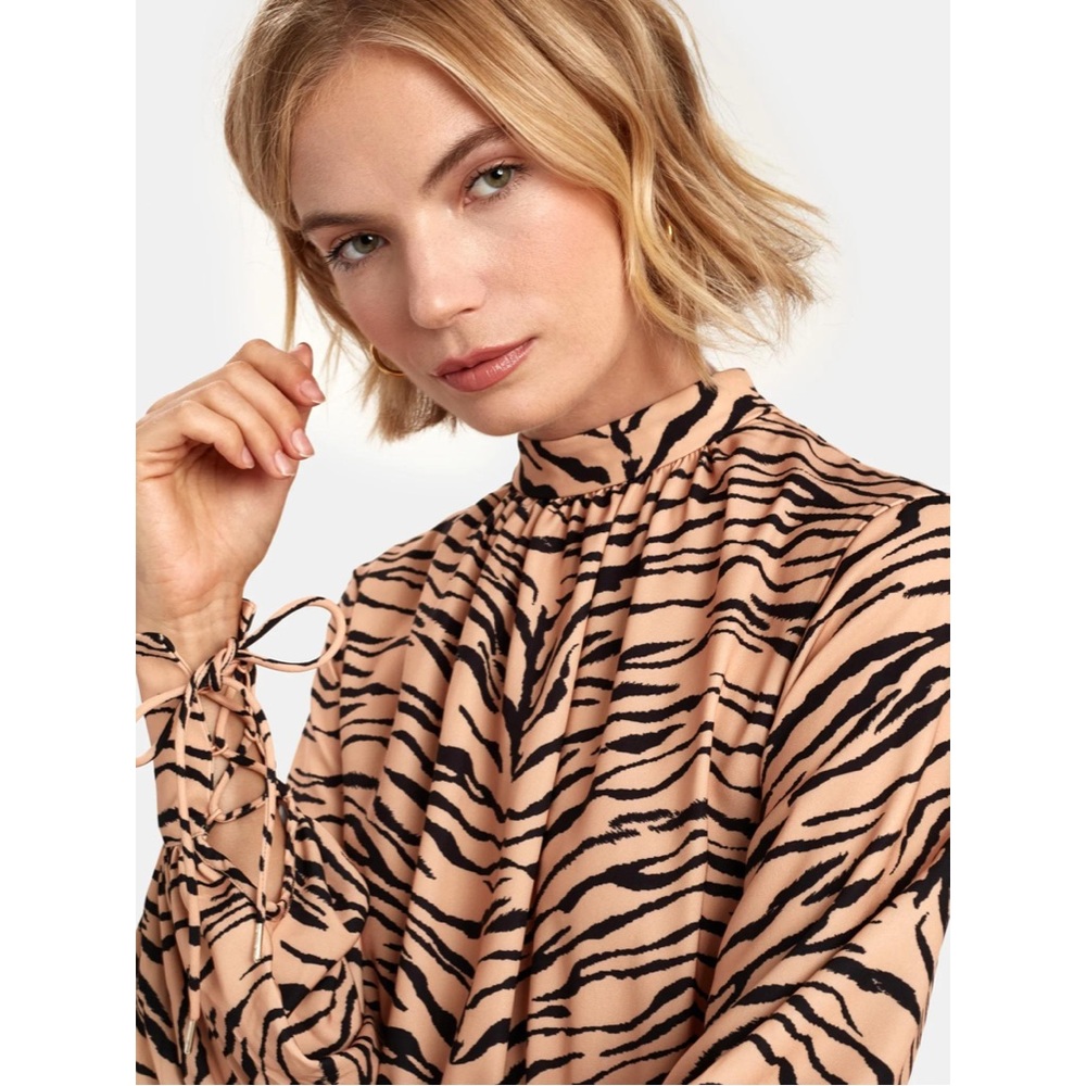 Finders Keepers Romy Long Sleeve Mini Dress In Tiger Print - Picture 10 of 15